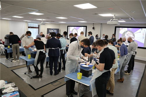 A large group of surgeons on a Wetlab