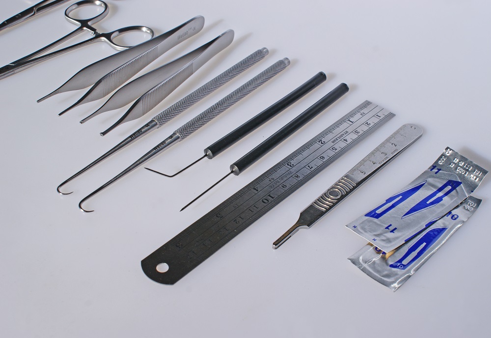 Student Dissecting / Anatomy Instrument Kit - Wetlab - Knowledge With
